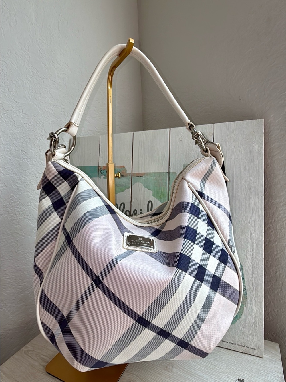 Very nice Blue Label BURBERRY hobo  BAG , pink nova check authenticated !!